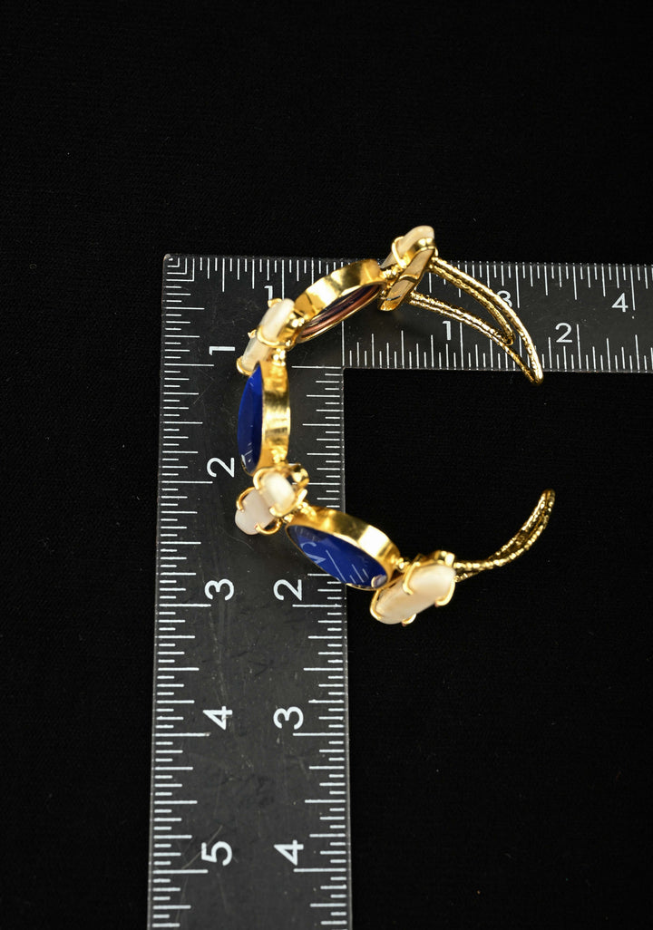 Mother of Pearl with Monalisa Stone Ajustable Handcuff Bracelet With and Gold Tone