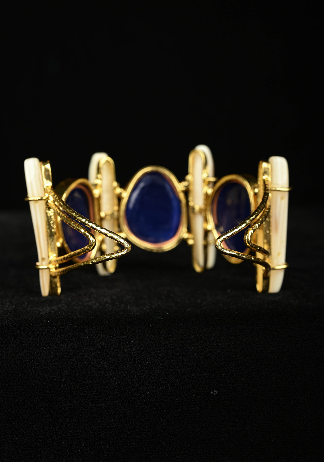 Mother of Pearl with Monalisa Stone Ajustable Handcuff Bracelet With and Gold Tone