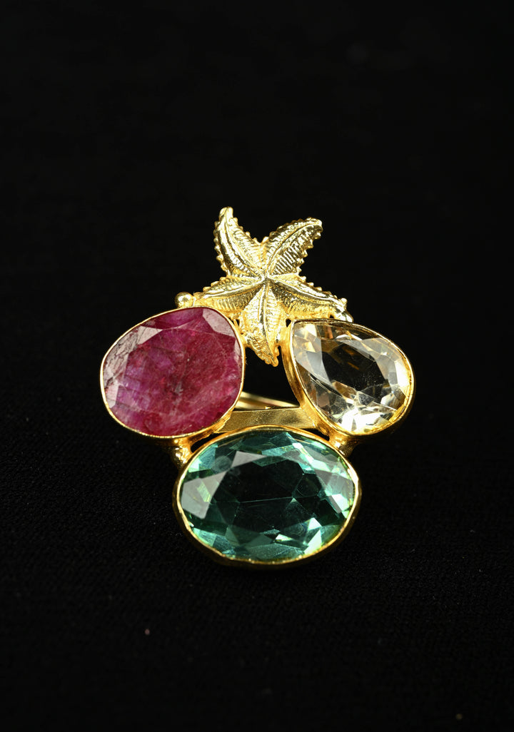 Motif Ring with Magenta-White-Green Glass Gemstone