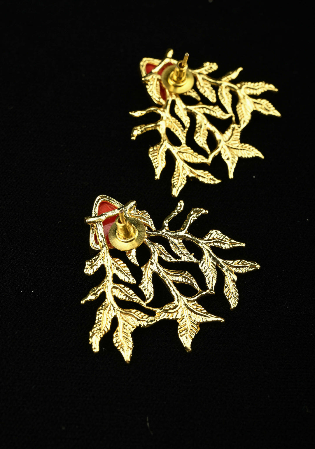 Stud Earring With Coral Triangular-Shaped Stone and Gold Leaf Design