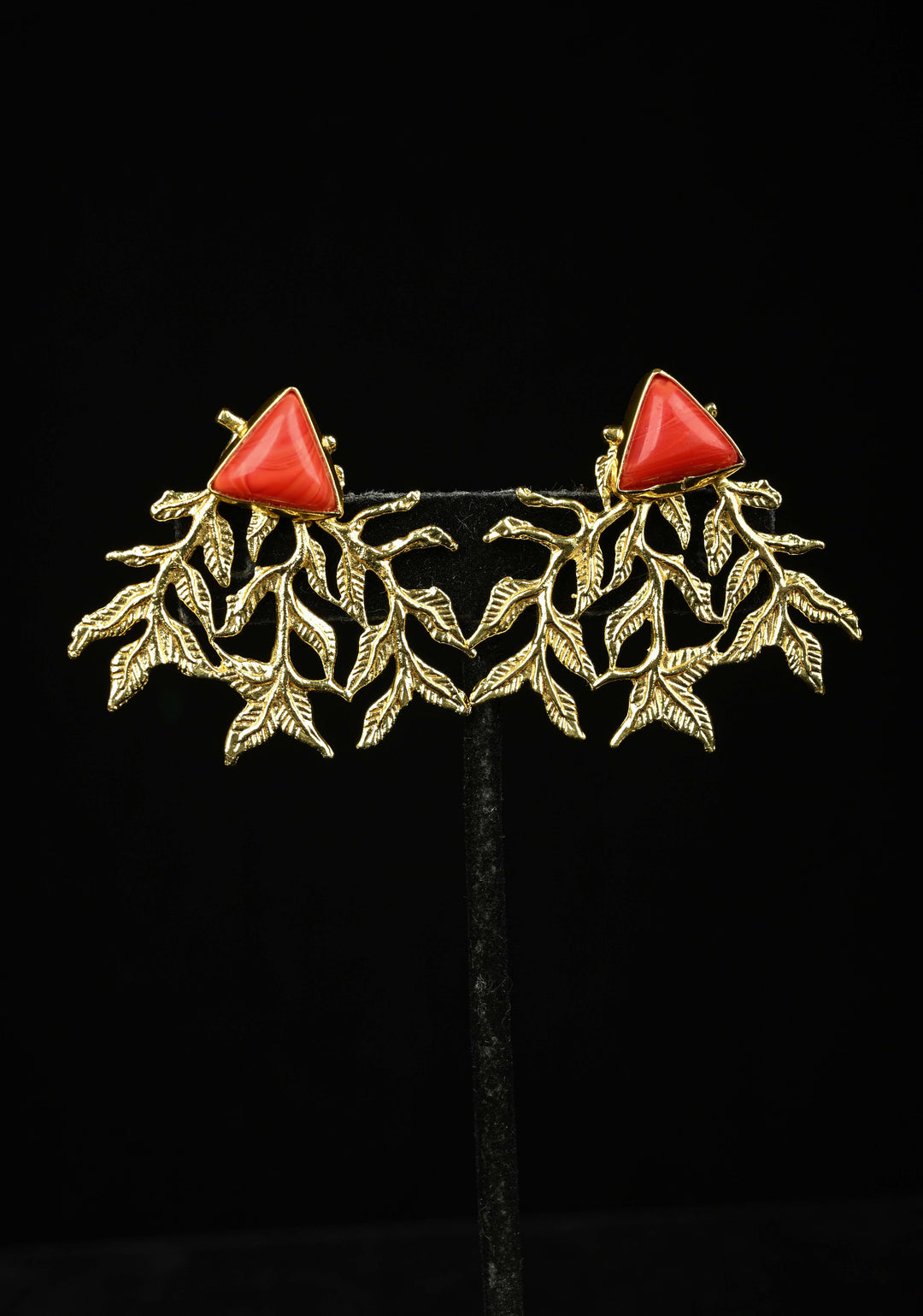 Stud Earring With Coral Triangular-Shaped Stone and Gold Leaf Design