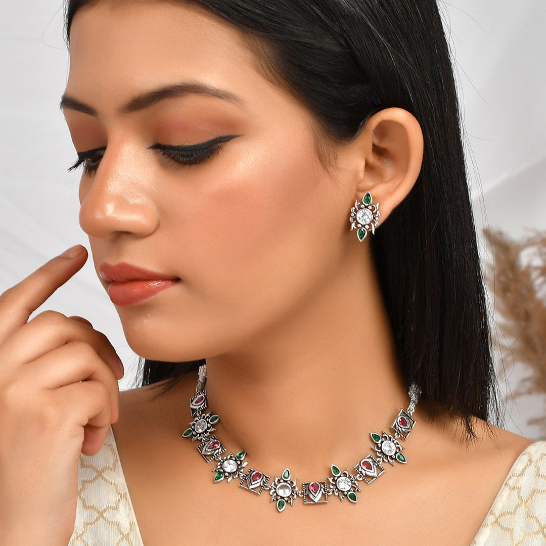Abharan Casual White and Green Stones Jewellery Set | SHOBITAM