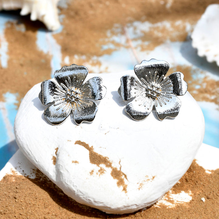 Hawaii Hibiscus Statement Silver Studs  | SHOBITAM