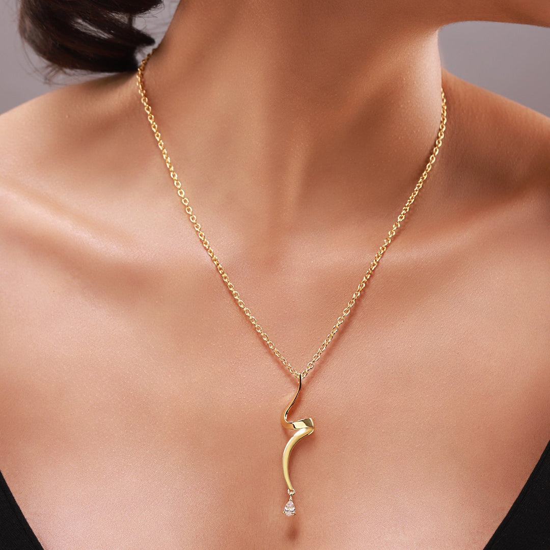 Flow Tide Stream Pendant Short Necklace | SHOBITAM