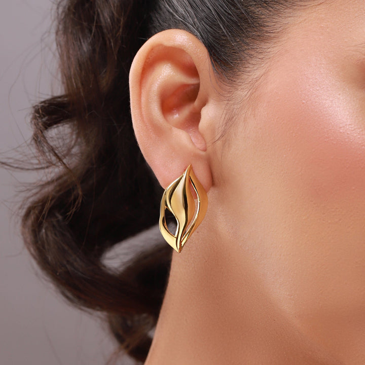 Flow Tide Wave Curves Stud Earrings | SHOBITAM