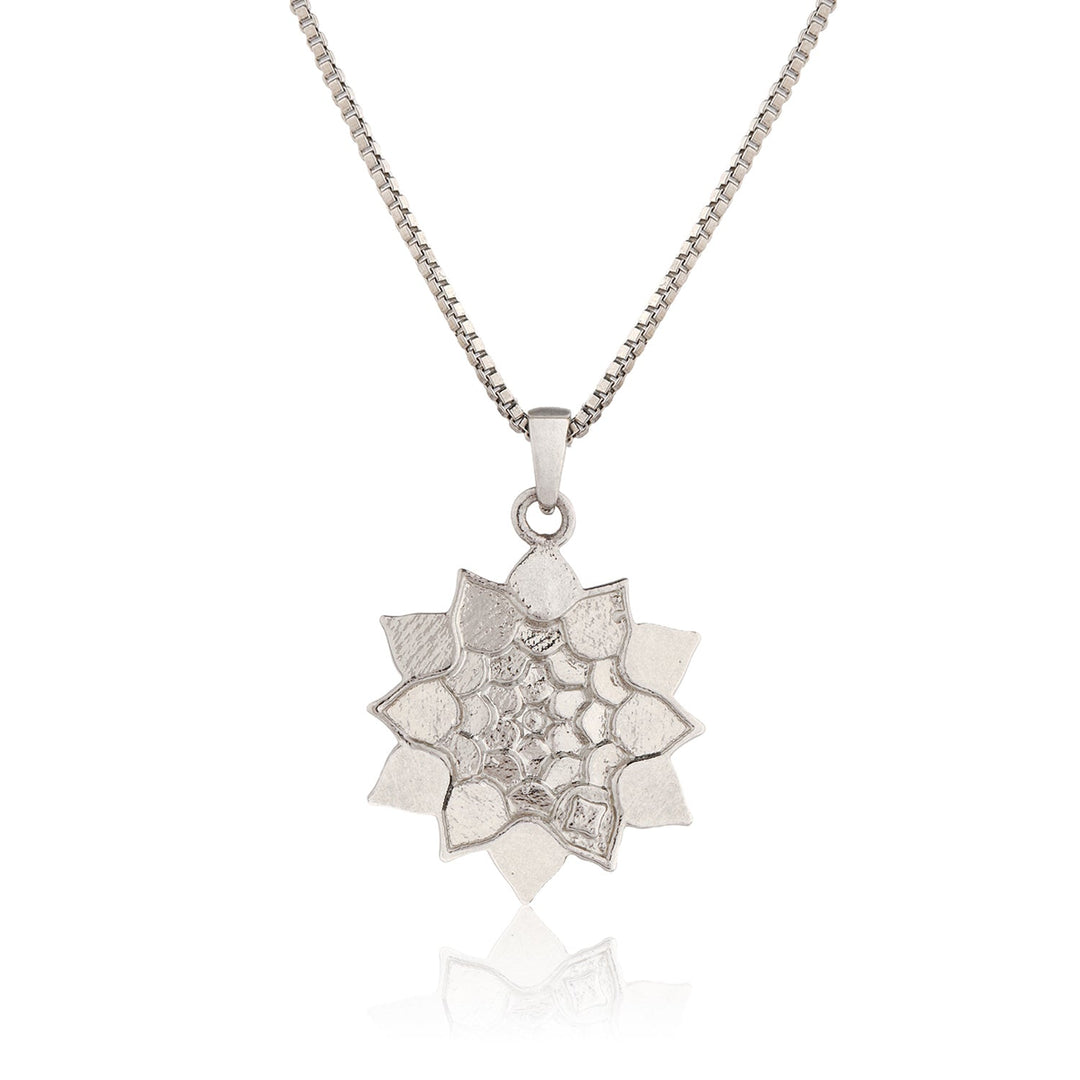 Fractals In Nature Infinite Fern Pendant | SHOBITAM