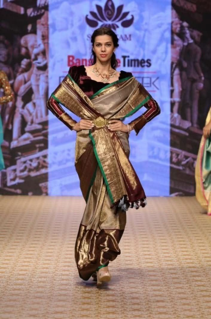 Taupe Exquisite Brocade Gadwal Silk Saree with floral Jaal and extravagant 16 inch Zari border | SILK MARK CERTIFIED