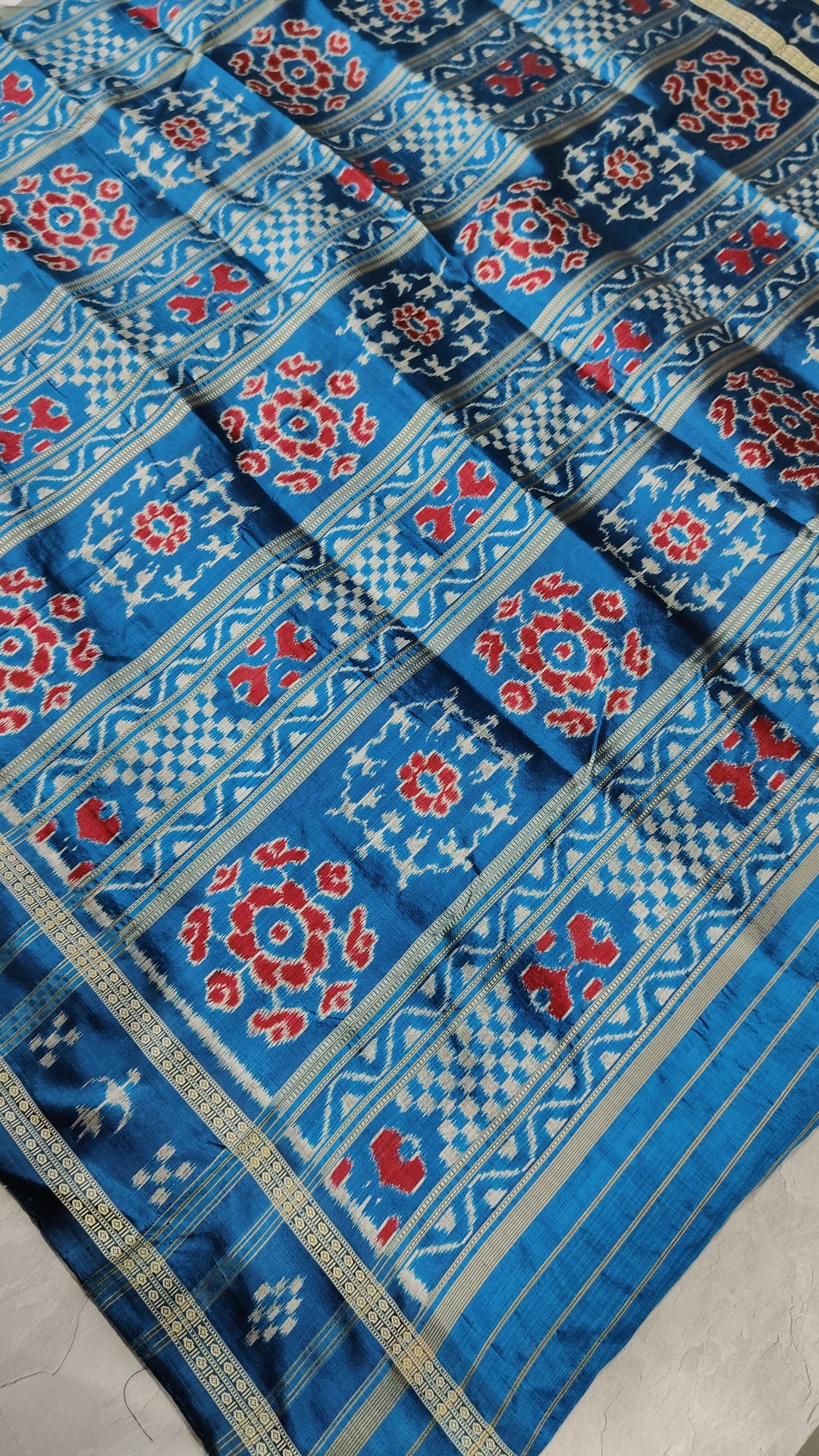 Grey Handloom Sambalpuri Ikkat Silk Saree with Contrast Dolabedi Border and No Blouse Piece| SILK MARK CERTIFIED