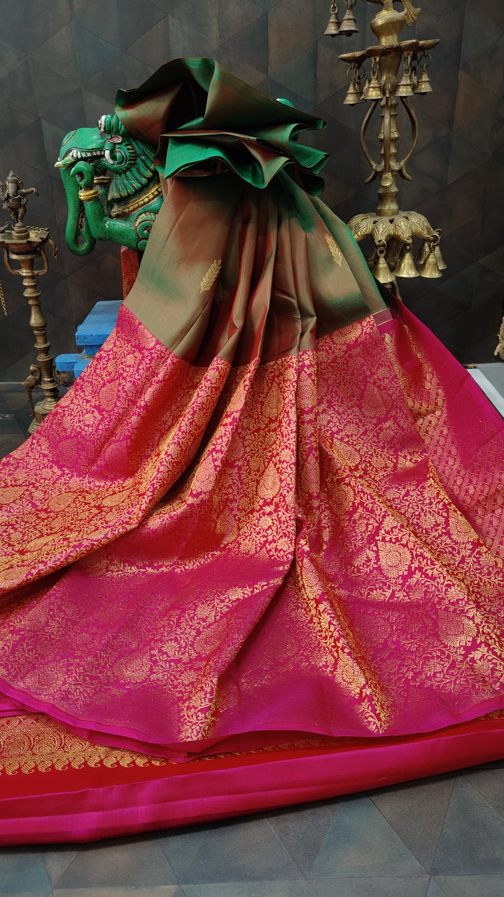 Green Dual Tone Stunning Half Border Kanjivaram Pure Silk saree with Zari Brocade | SILK MARK CERTIFIED