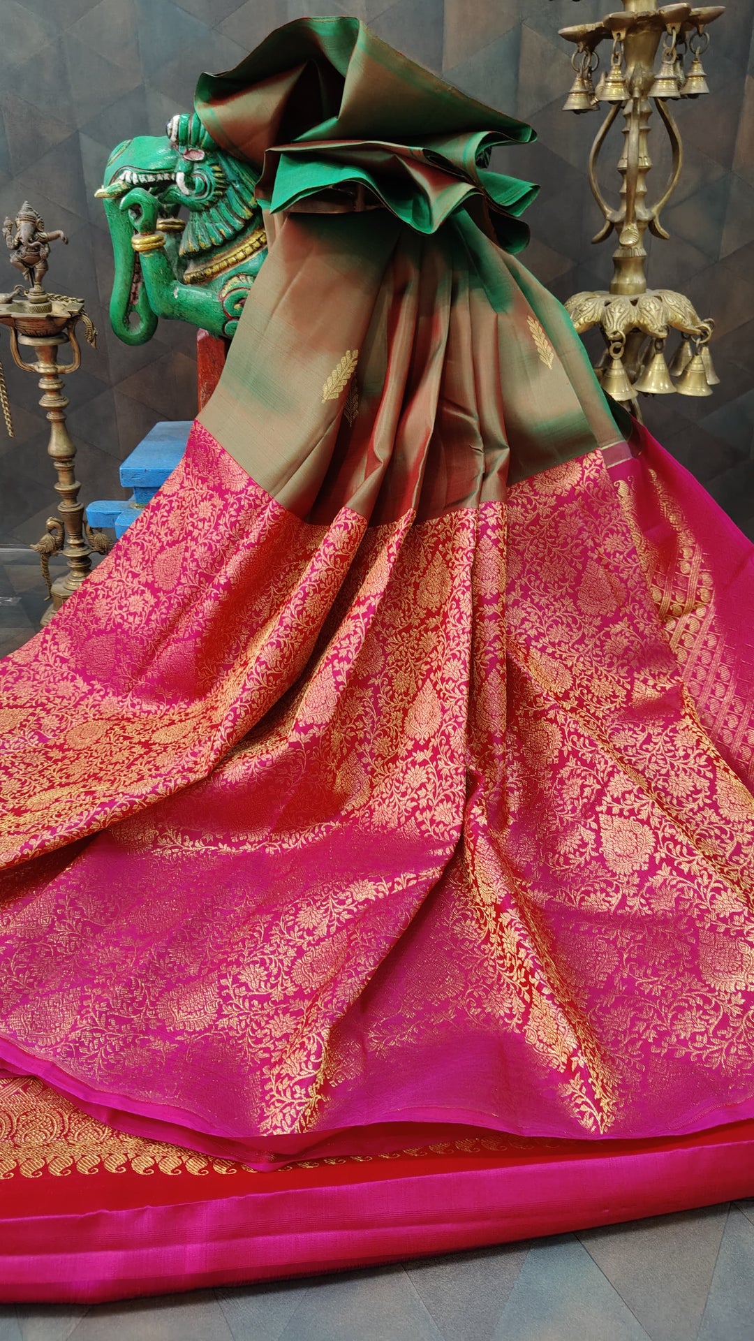 Green Dual Tone Stunning Half Border Kanjivaram Pure Silk saree with Zari Brocade | SILK MARK CERTIFIED