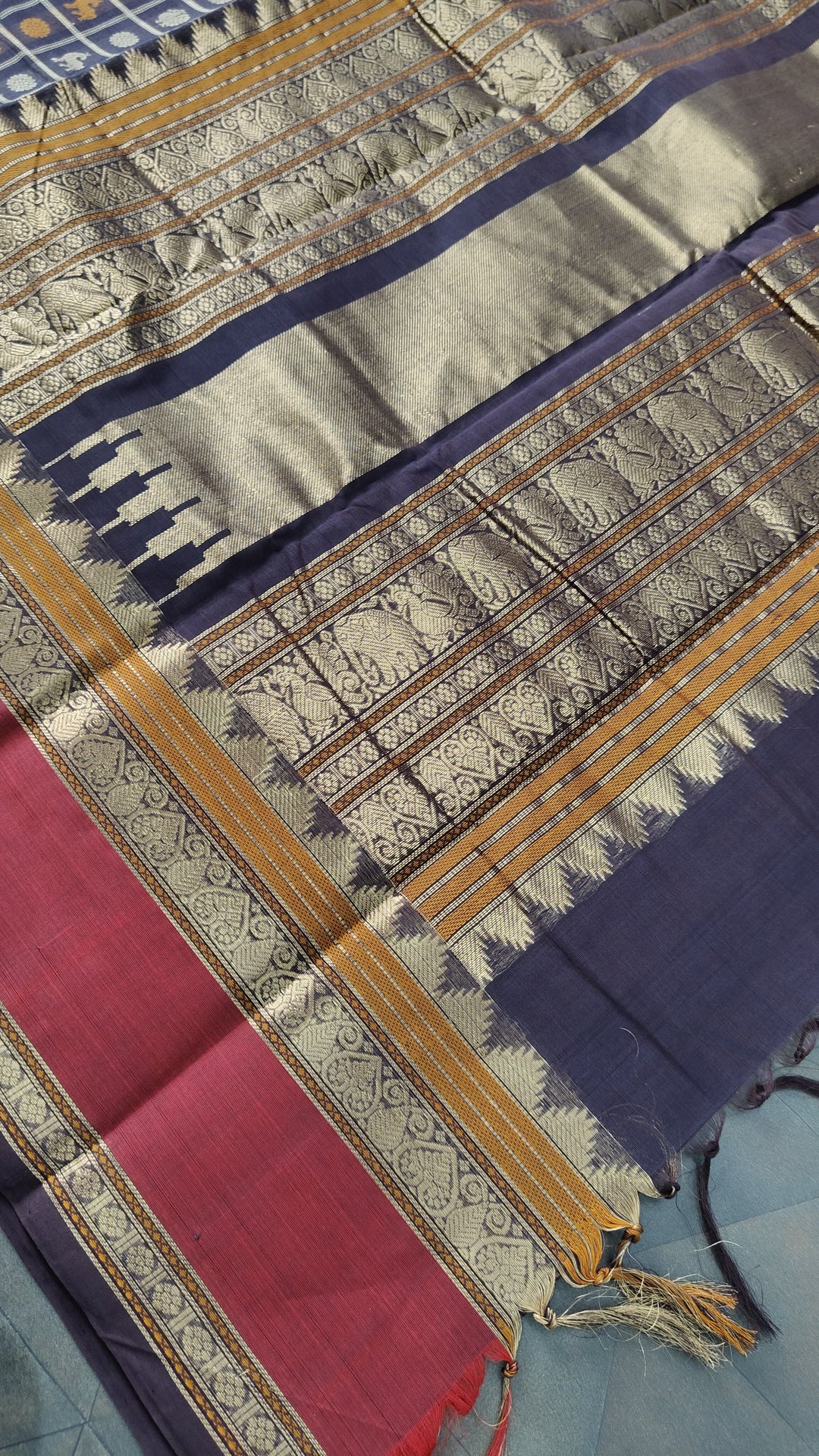 Deep Plum Handloom Kanchi cotton Saree with 1000 Buttas and Rettaipet Zari Border