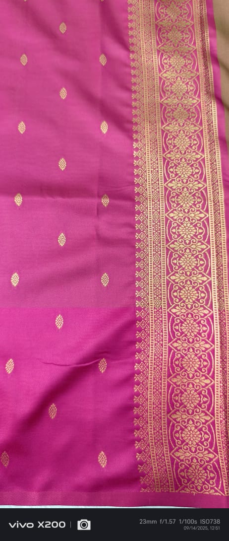 Green Dual Tone Kanchi Semi Silk Saree with Zari Buttas and Contrast Zari Border