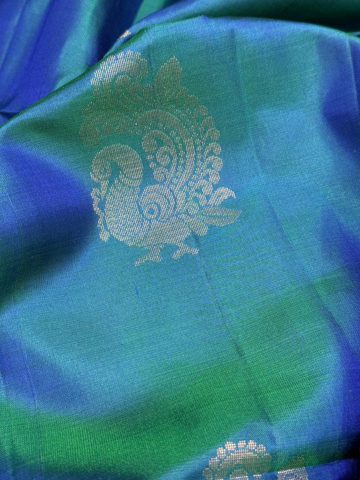 Peacock Blue Borderless Kanjivaram Soft Silk Saree with Peacock Buttas and Contrast Pallu | SILK MARK CERTIFIED