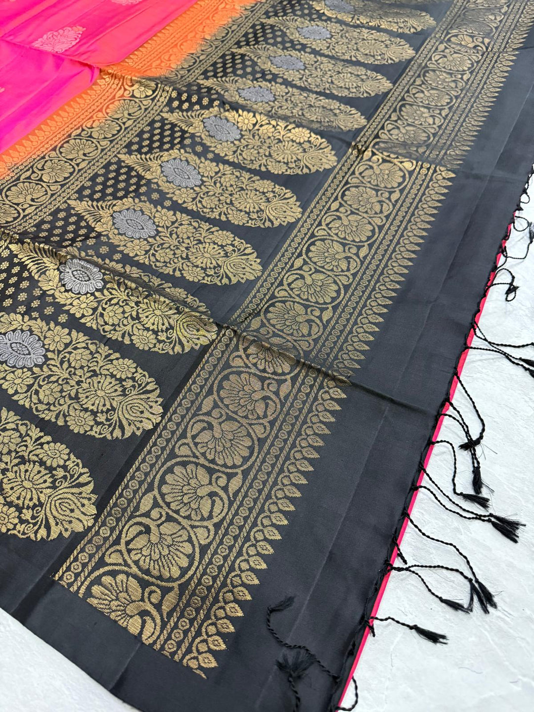Pink Dual tone Borderless Kanjivaram Soft Silk Saree with Gold-Silver Buttas and Contrast Pallu | SILK MARK CERTIFIED