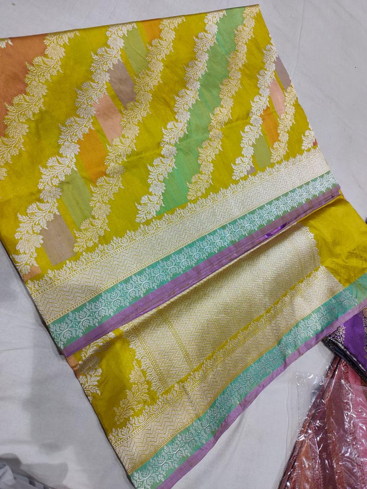 Rangkaat Kadhuwa Banarasi Silk Saree with Diagonal Zari stripes | SILK MARK CERTIFIED