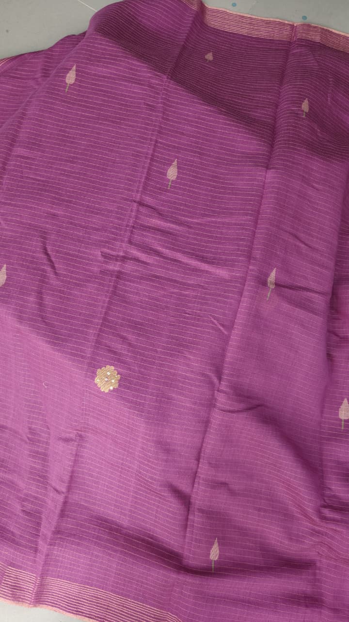 Magenta Silk Cotton Saree With Hand Jamdani-Embroidery and Sequins-Cutdana