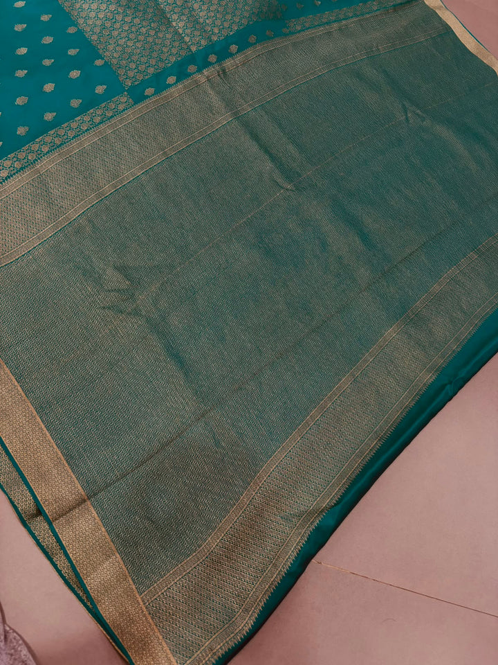 Rama Green Mysore Silk Saree with Brocade-Zari Buttas Grid Design and Minimal Zari Border | SILK MARK CERTIFIED | SHOBITAM