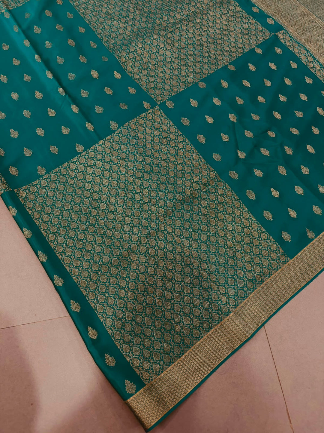 Rama Green Mysore Silk Saree with Brocade-Zari Buttas Grid Design and Minimal Zari Border | SILK MARK CERTIFIED | SHOBITAM
