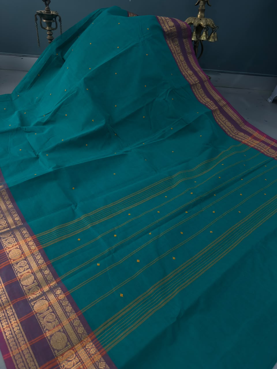 Rama Green Kanchi Cotton Saree with Thread Buttas and Contrast Zari Borders | SHOBITAM