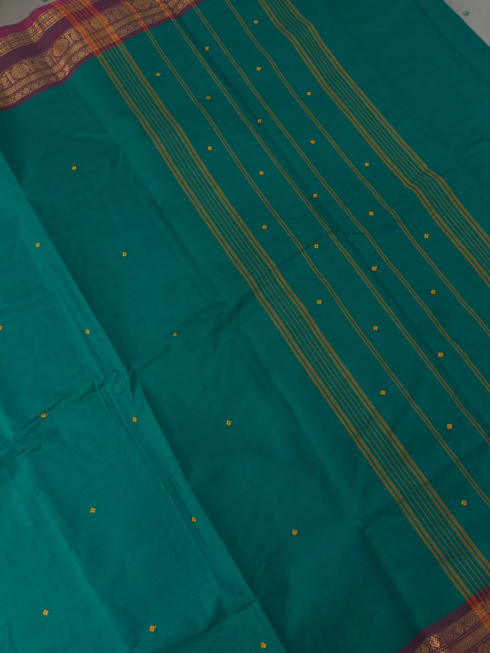 Rama Green Kanchi Cotton Saree with Thread Buttas and Contrast Zari Borders | SHOBITAM