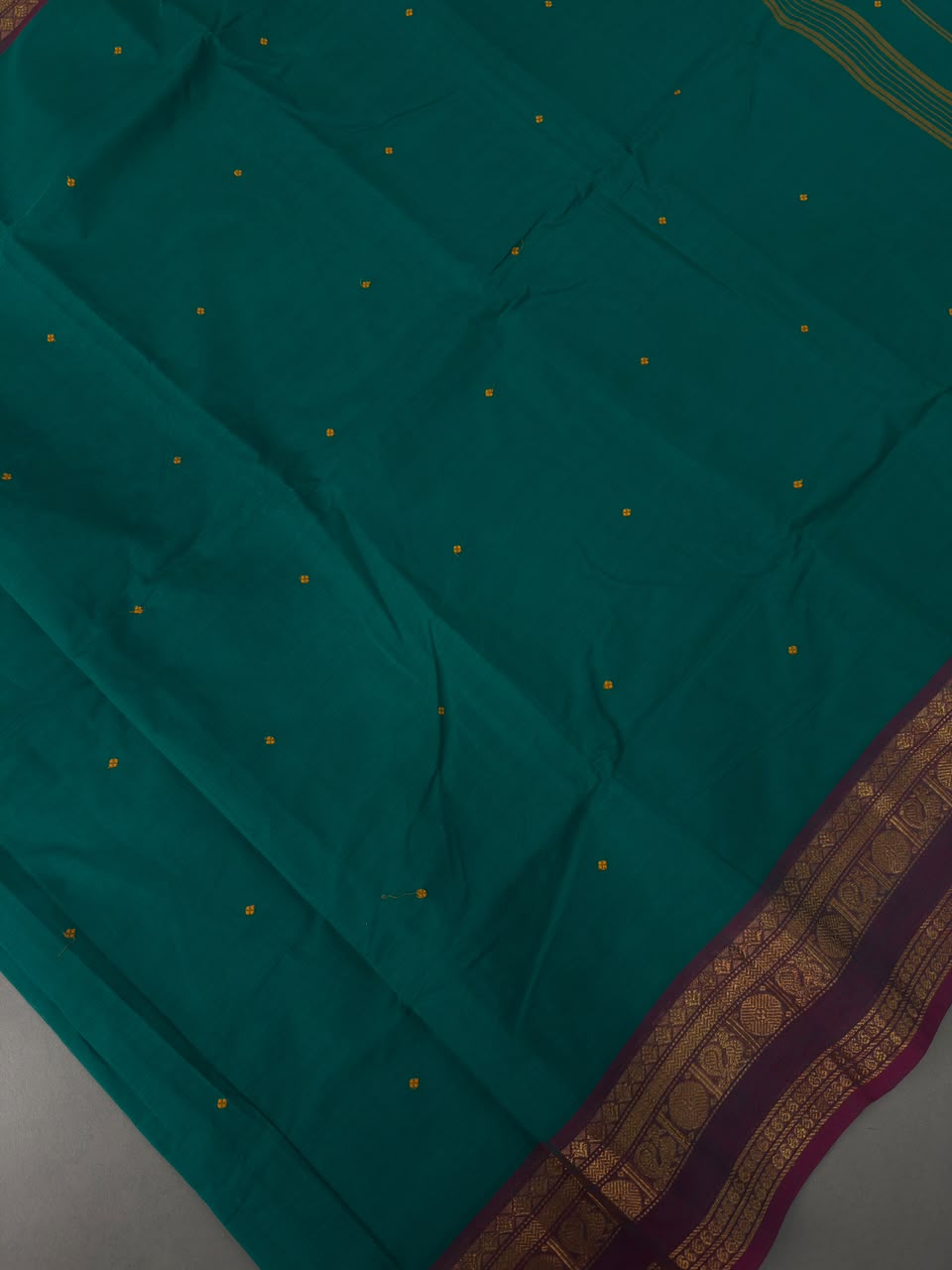 Rama Green Kanchi Cotton Saree with Thread Buttas and Contrast Zari Borders | SHOBITAM