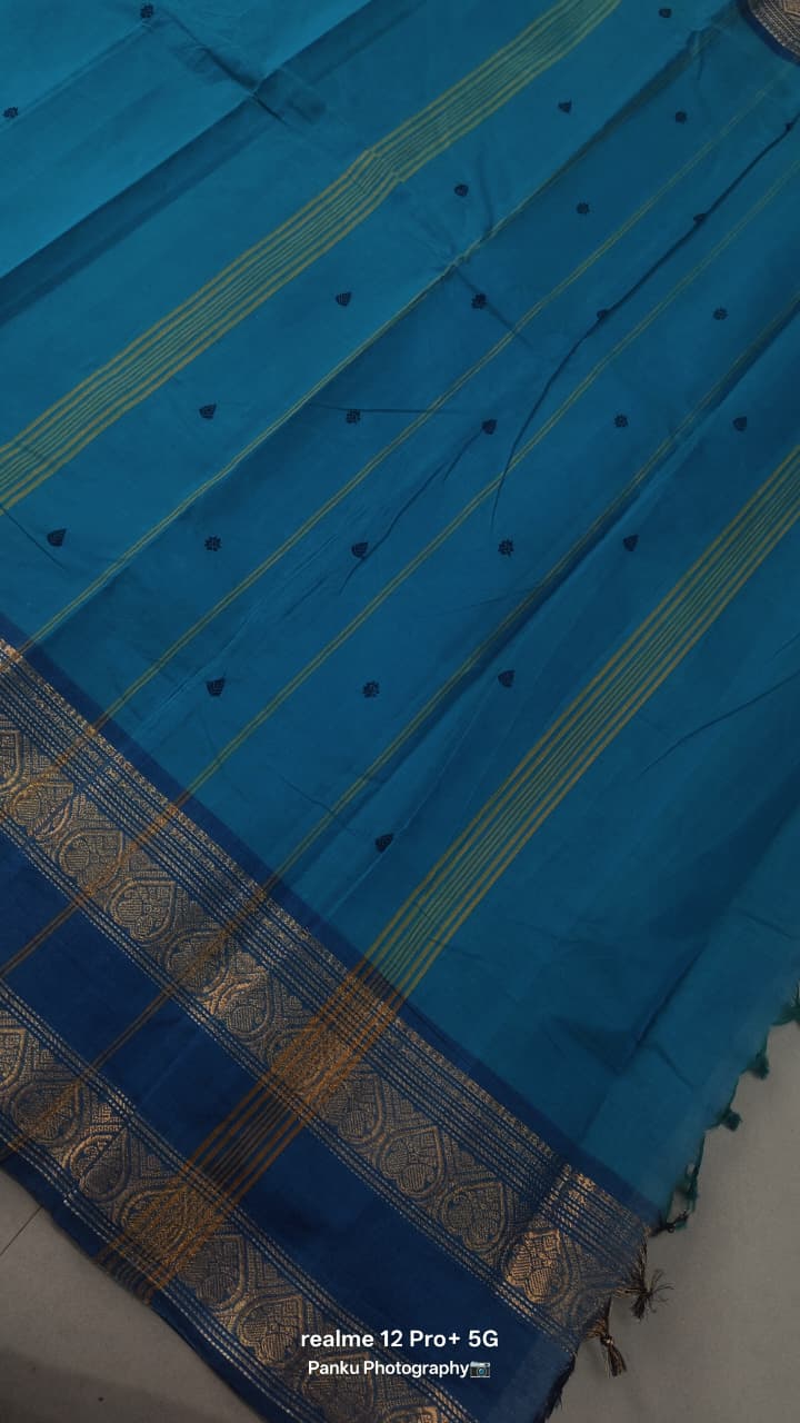 Rama Green Kanchi Cotton Saree with Thread Buttas and Rettaipet Zari Borders | SHOBITAM