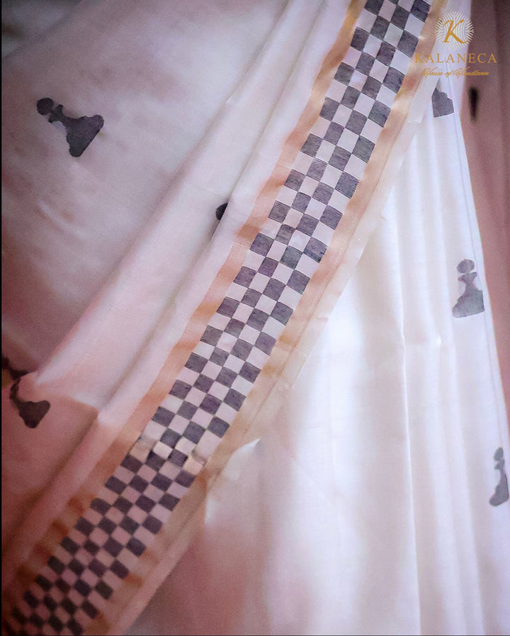 Queen's Gambit Royal Handwoven Jamdani Silk Saree - White | SILK MARK CERTIFIED | SHOBITAM