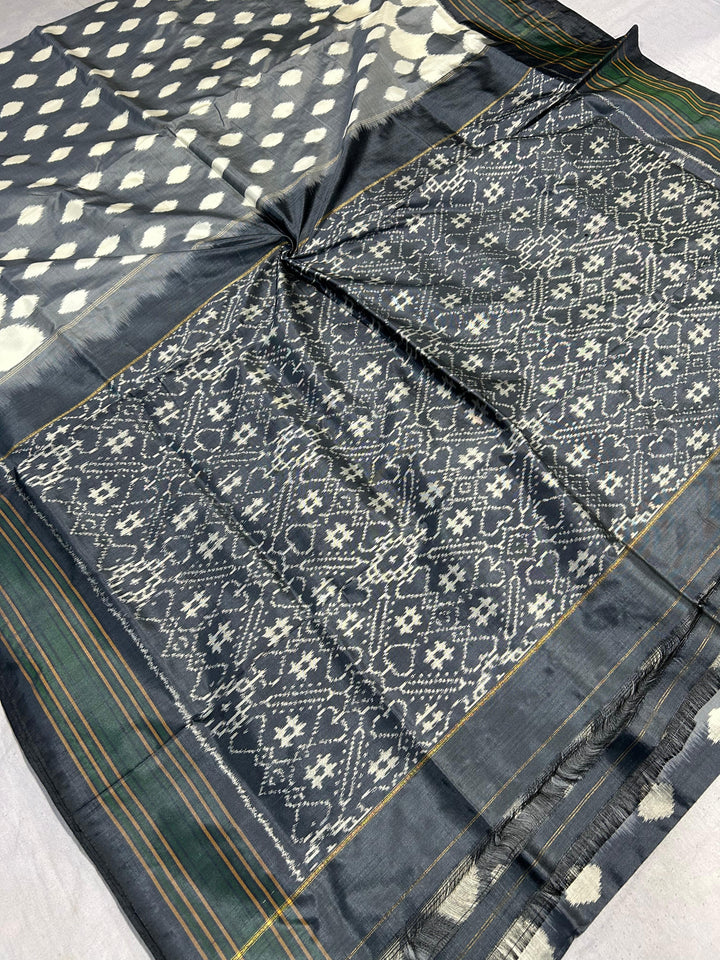 Gray and White Scalloped Design Pure Ikat Silk Saree| SILK MARK CERTIFIED