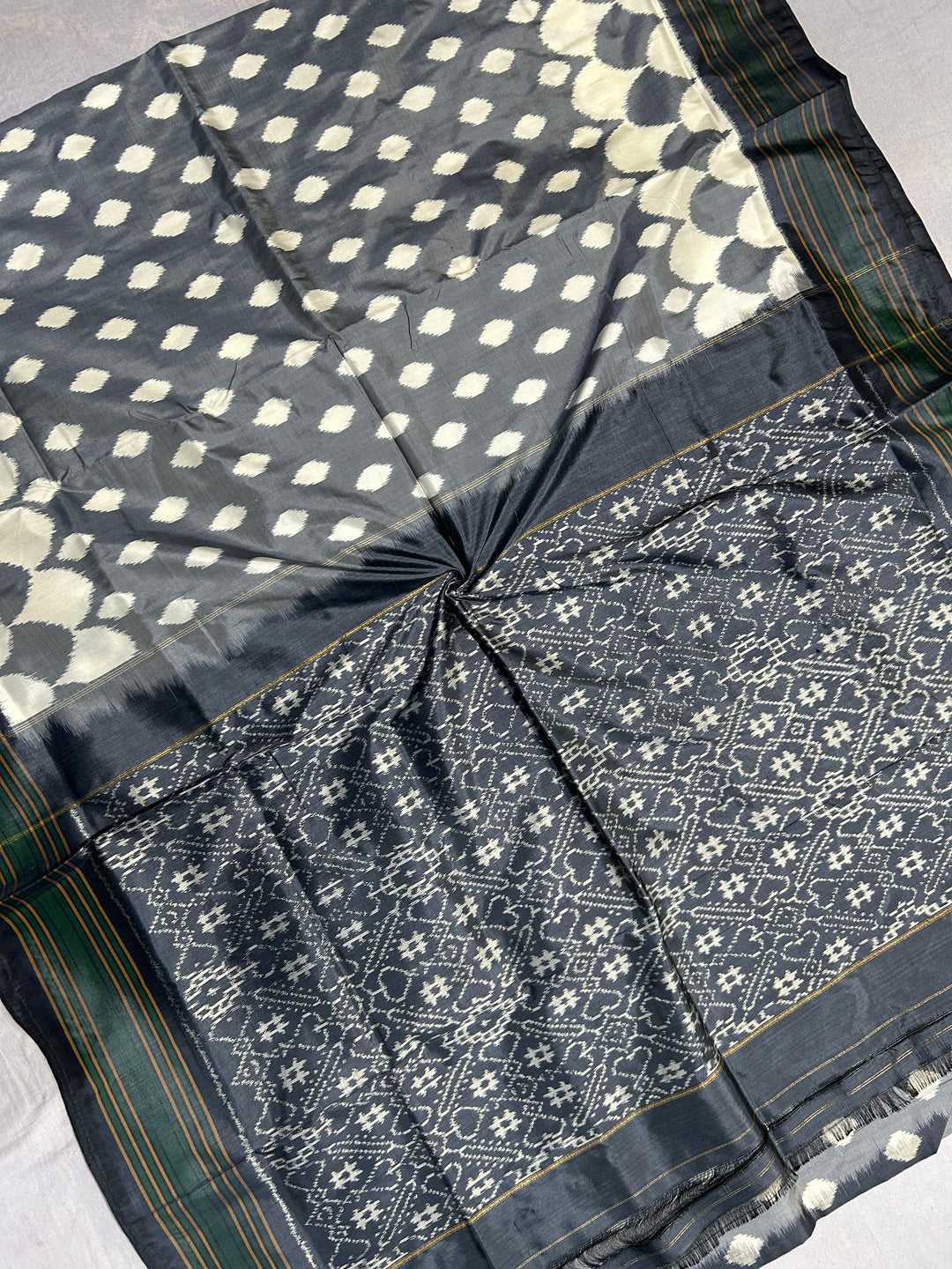 Gray and White Scalloped Design Pure Ikat Silk Saree| SILK MARK CERTIFIED