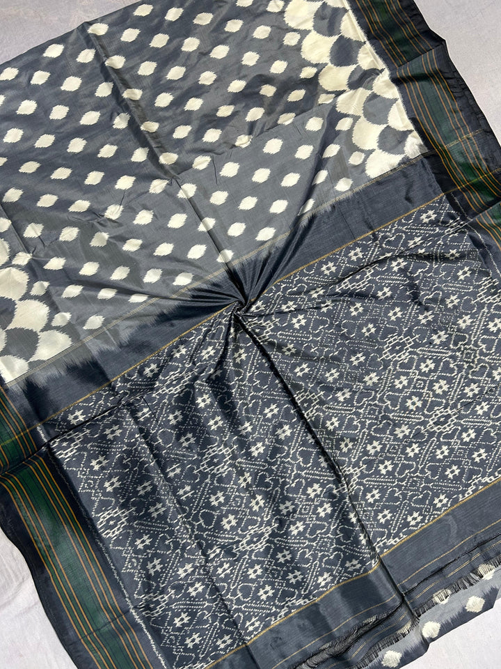 Gray and White Scalloped Design Pure Ikat Silk Saree| SILK MARK CERTIFIED