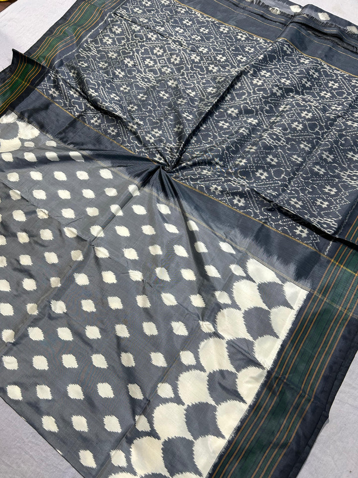 Gray and White Scalloped Design Pure Ikat Silk Saree| SILK MARK CERTIFIED