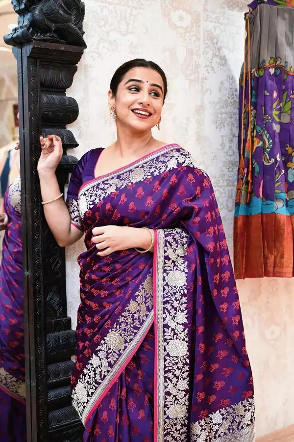 Exquisite Purple Tanchoi Banarasi Silk Saree in Pure Mashru Silk Meenakari Floral Brocade and Zari Border | SILK MARK CERTIFIED