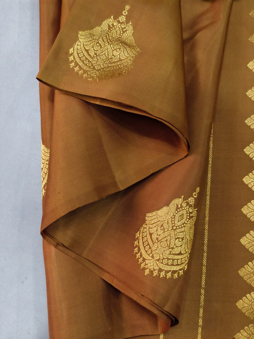 Mud Brown Borderless Kanjivaram Pure  Silk Saree with Two Birds Zari Buttas and Rich Pallu | SILK MARK CERTIFIED | SHOBITAM