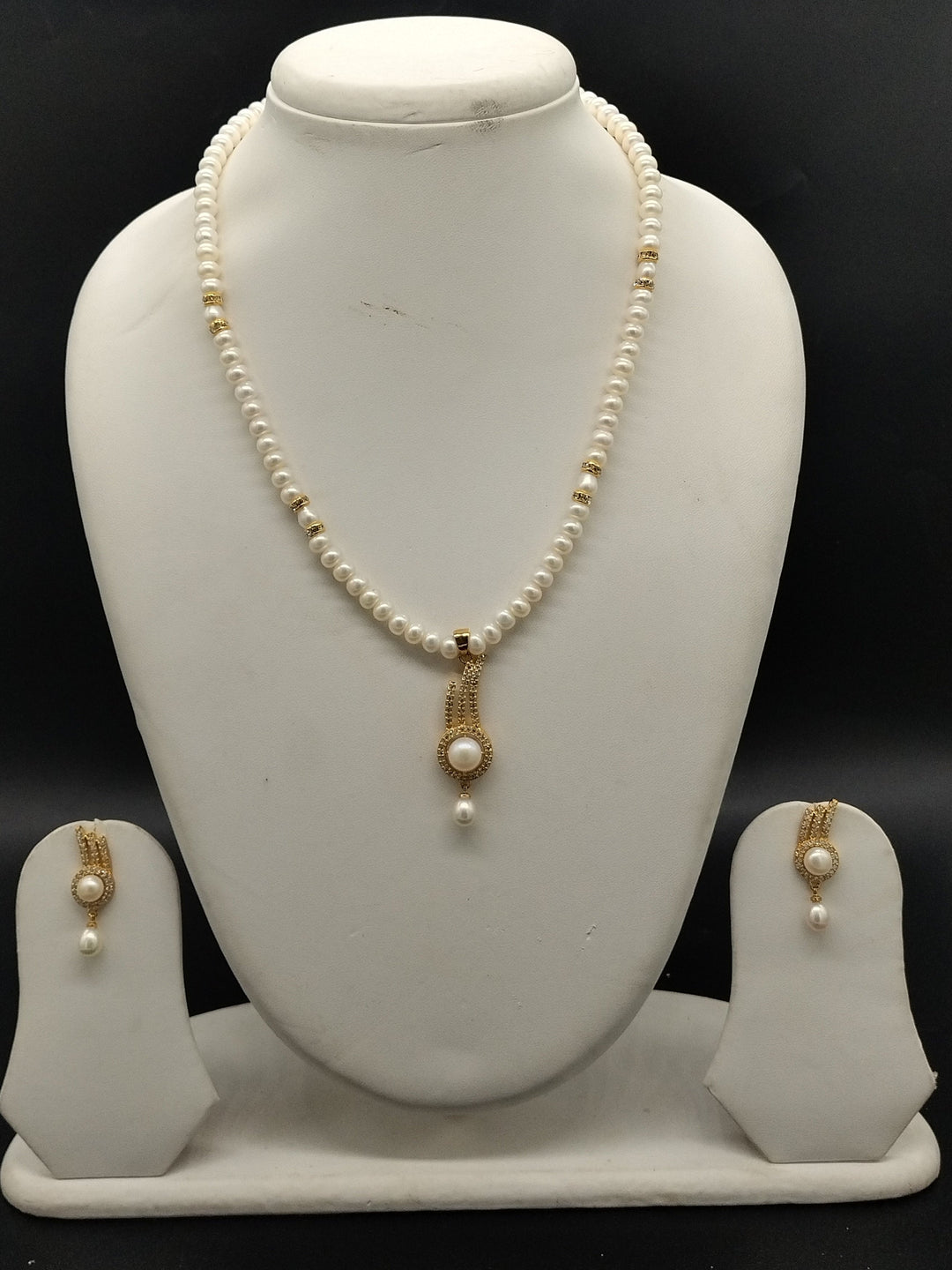 Ivory Grace Classic Freshwater Pearl One Line Pendant Set | SHOBITAM