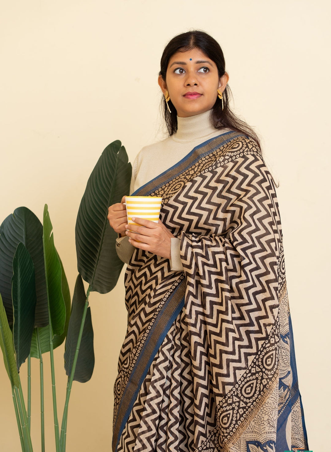White with Black Bagru Handblock printed Maheshwari Silk Cotton Saree Strategy Queen | SHOBITAM
