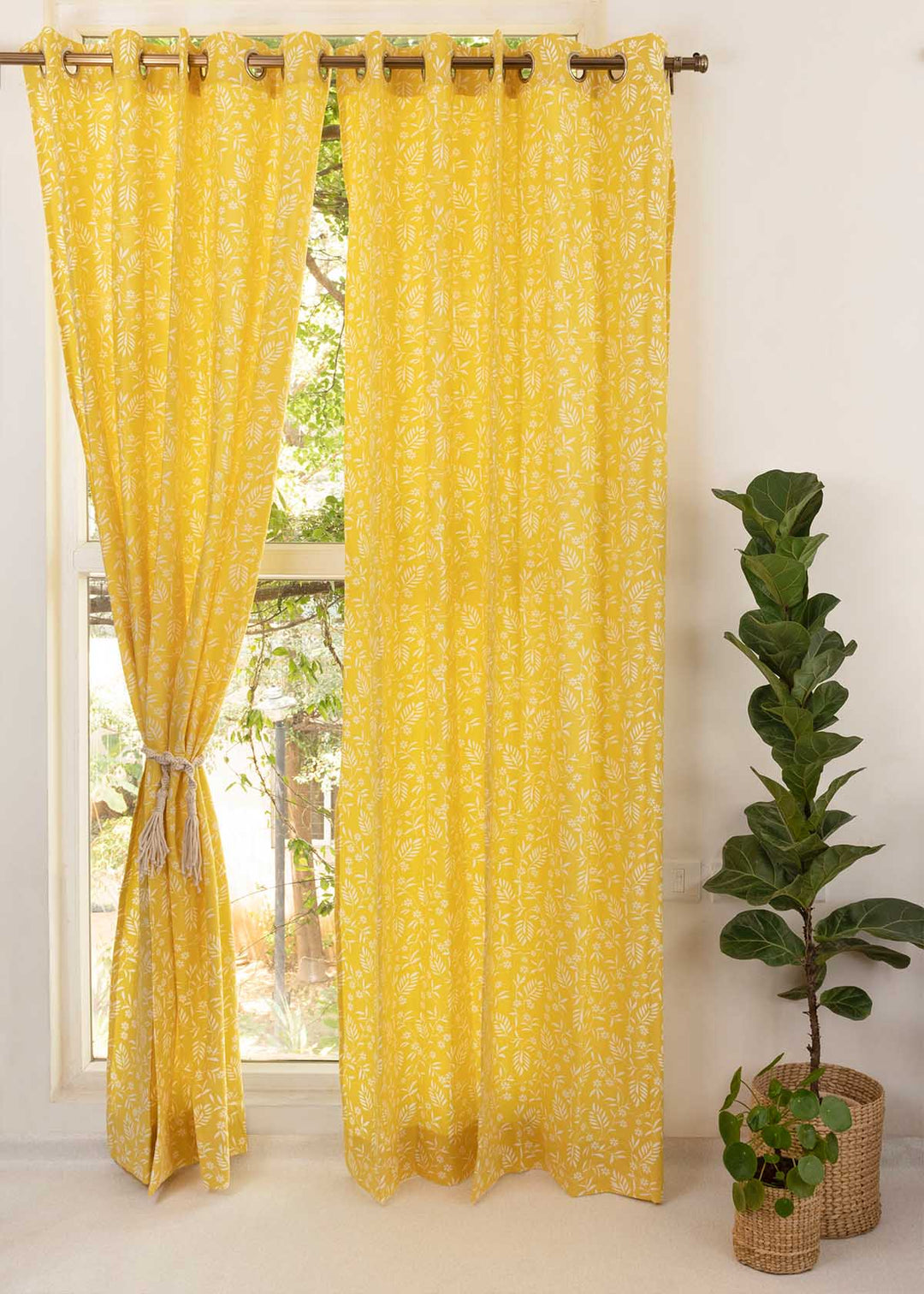 Yellow Daisy 100% cotton floral curtain for kids room, living room & bed room - Room darkening - Single Piece | SHOBITAM