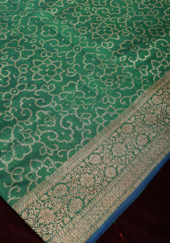 Authentic Banarasi Trellis pattern Pure Dupion Silk saree in Green with Kadhuwa Zari Border | SILK MARK CERTIFIED