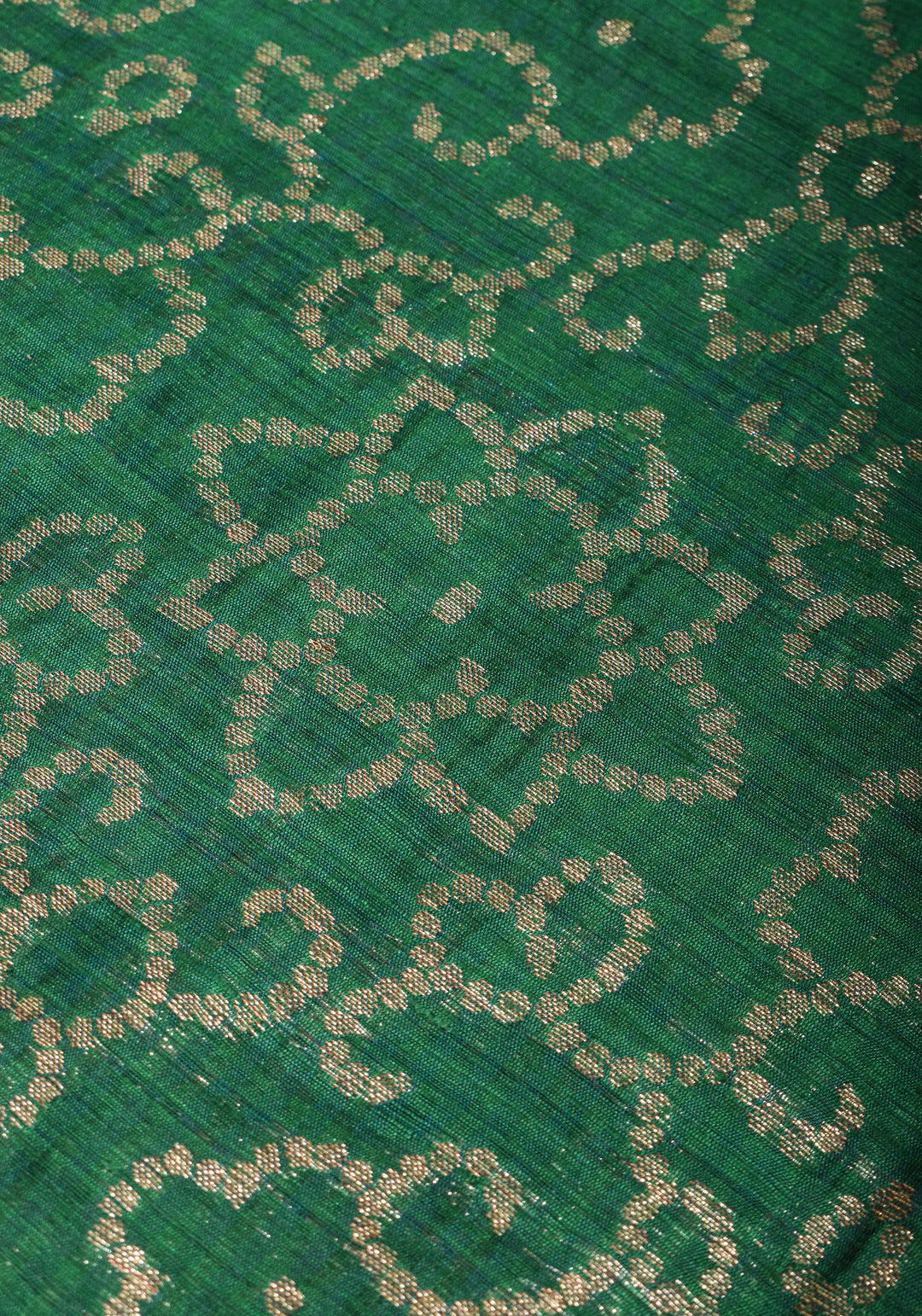 Authentic Banarasi Trellis pattern Pure Dupion Silk saree in Green with Kadhuwa Zari Border | SILK MARK CERTIFIED