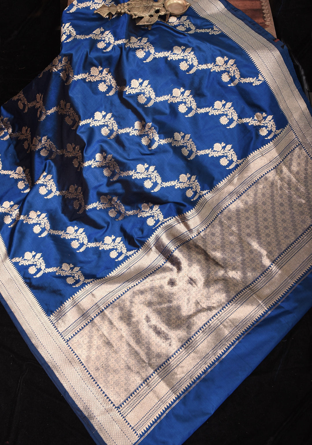 Exquisite Half Jaal half buti Banarasi Katan Silk Saree in Cobalt Blue with Kadhuwa Weave | SILK MARK CERTIFIED