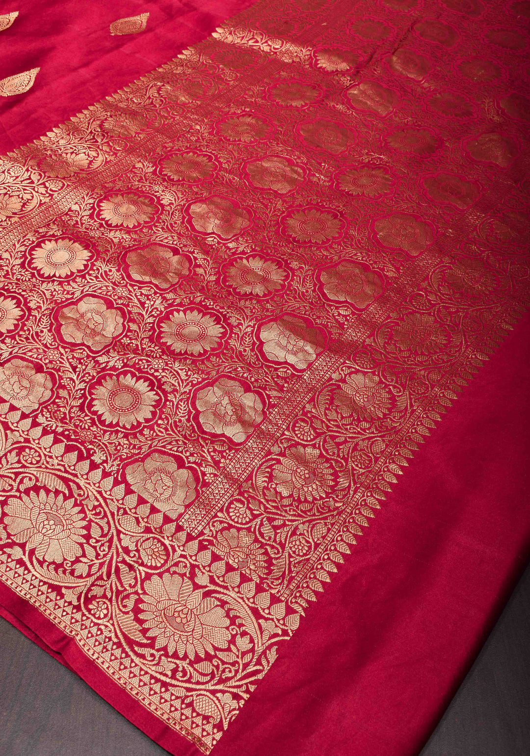 Exquisite Maroon Banarasi Mashru Silk Saree with Damask Buttas and Zari Border | SILK MARK CERTIFIED