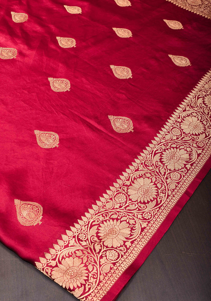 Exquisite Maroon Banarasi Mashru Silk Saree with Damask Buttas and Zari Border | SILK MARK CERTIFIED