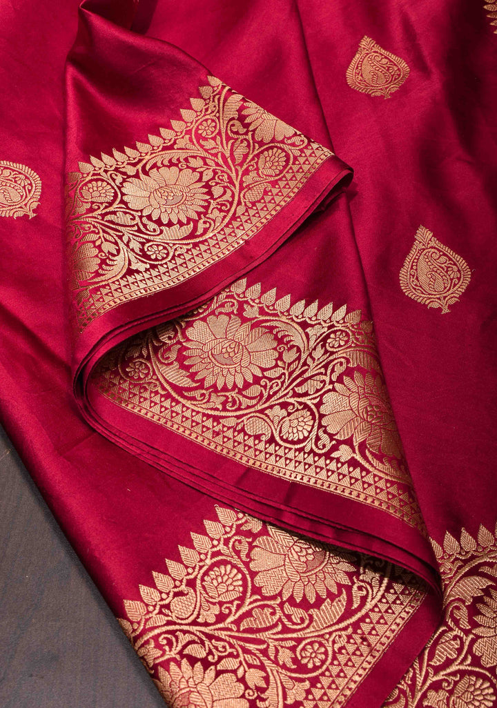 Exquisite Maroon Banarasi Mashru Silk Saree with Damask Buttas and Zari Border | SILK MARK CERTIFIED