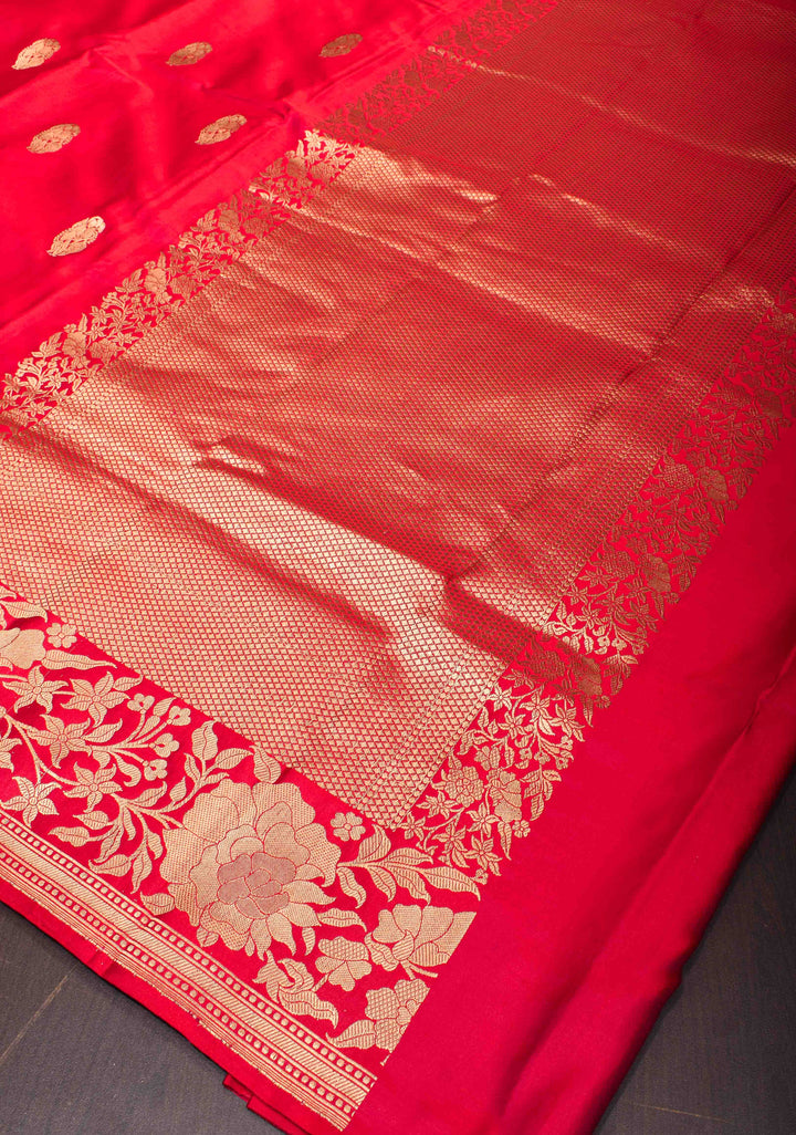 Exquisite Red Banarasi Mashru Silk Saree with zari Buttas and Border | SILK MARK CERTIFIED