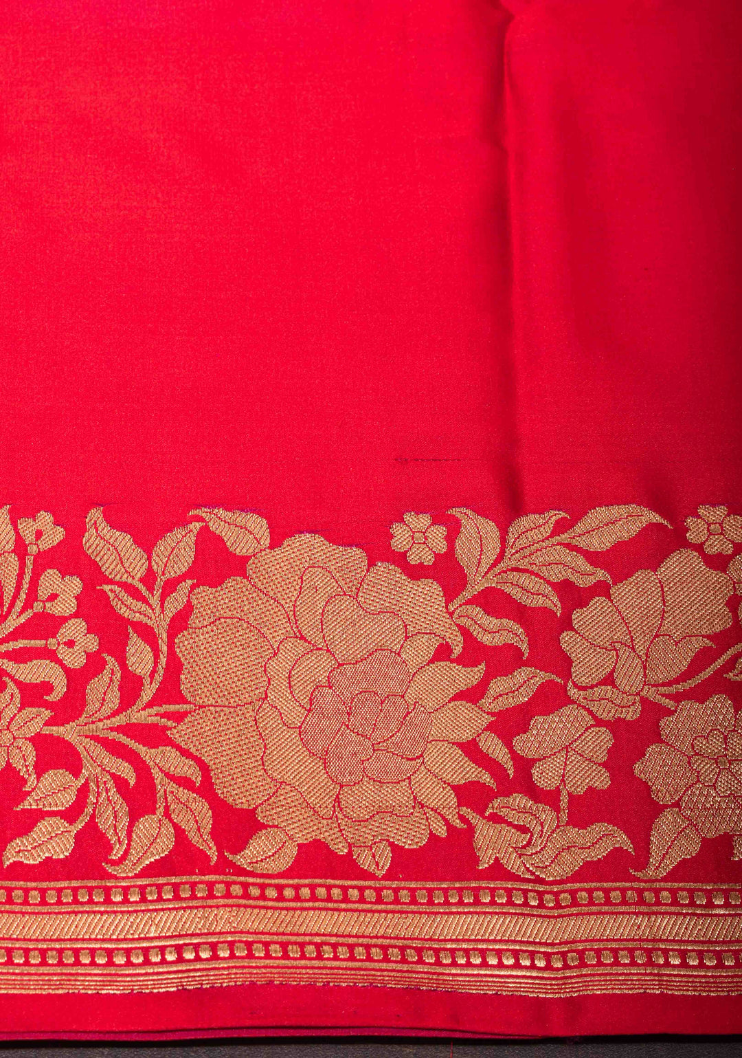 Exquisite Red Banarasi Mashru Silk Saree with zari Buttas and Border | SILK MARK CERTIFIED