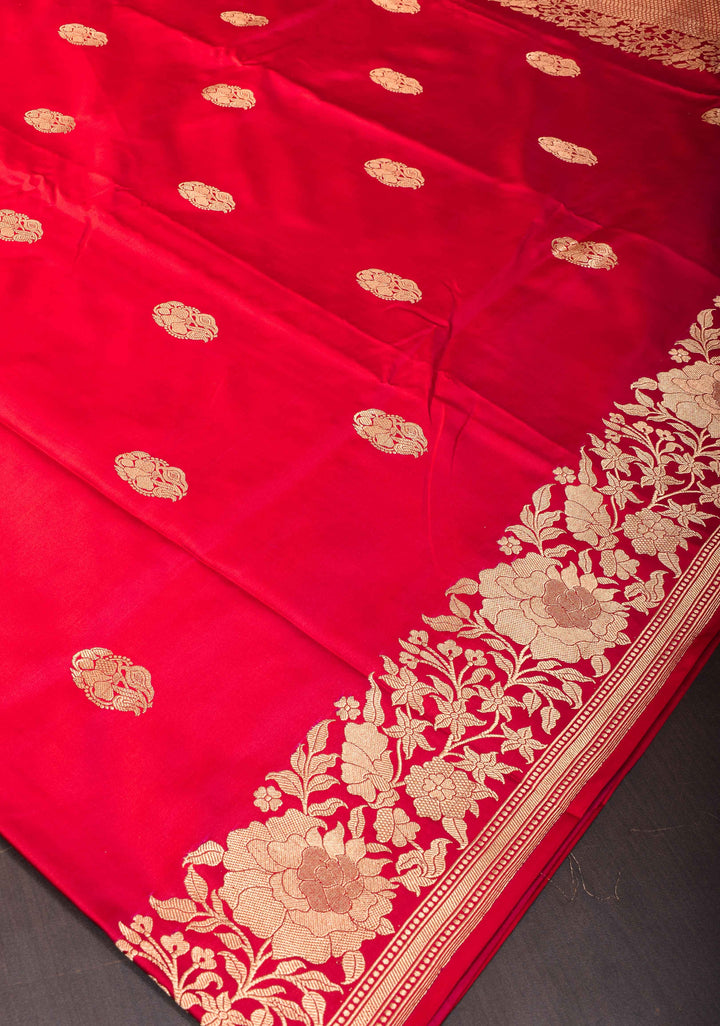 Exquisite Red Banarasi Mashru Silk Saree with zari Buttas and Border | SILK MARK CERTIFIED