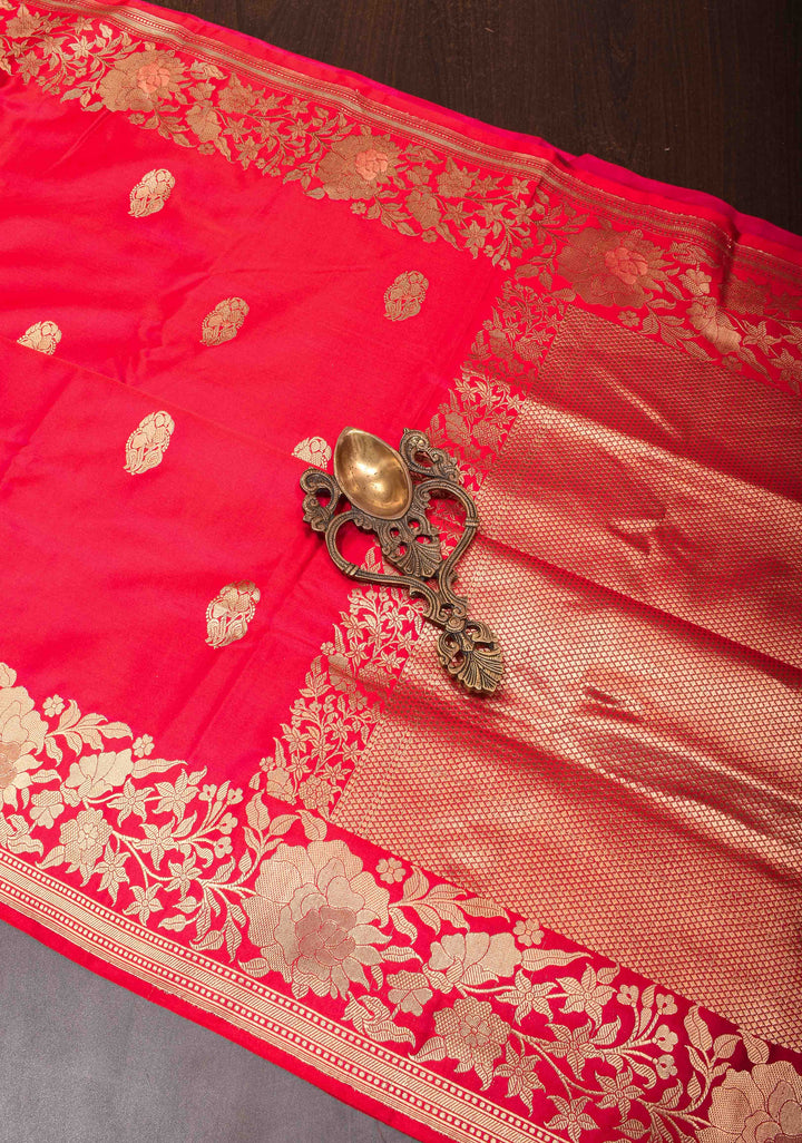 Exquisite Red Banarasi Mashru Silk Saree with zari Buttas and Border | SILK MARK CERTIFIED