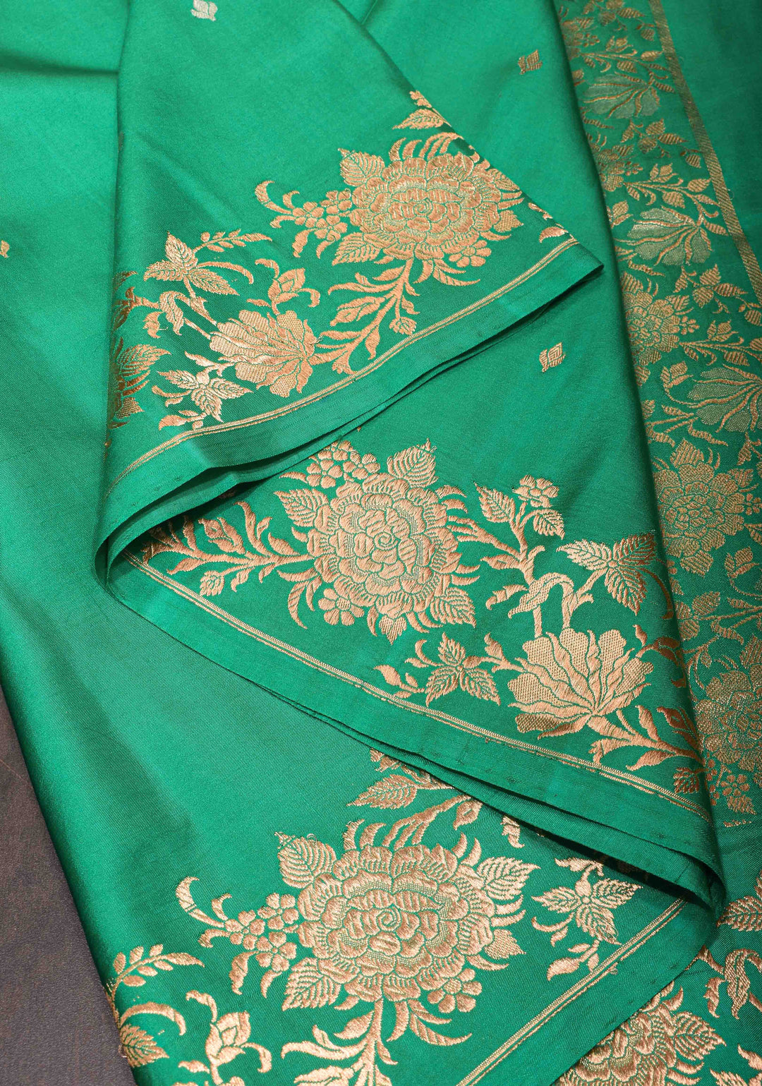 Exquisite Sea Green Banarasi Mashru Silk Saree with Sona Rupa Buttis and Zari Border | SILK MARK CERTIFIED