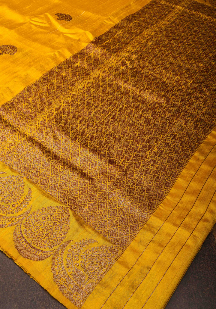 Exquisite Banarasi Raw Silk Saree in Yellow with Antique Zari Buttas| SILK MARK CERTIFIED
