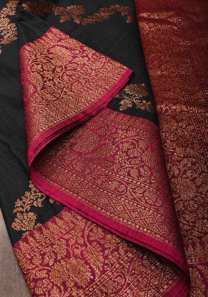 Black Raw Silk Saree with Antique tone Leheria Pattern and Contrast Border | SILK MARK CERTIFIED