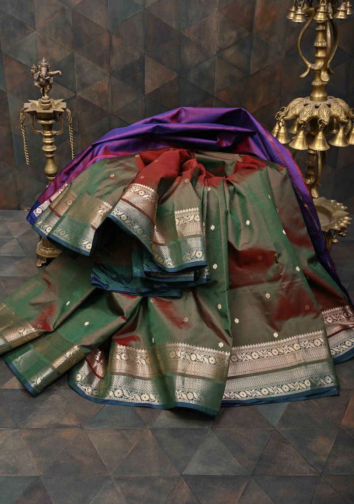 Green Dual tone Pure Banarasi Katan Silk Saree with Chunri Buttis and Zari Border | SILK MARK CERTIFIED